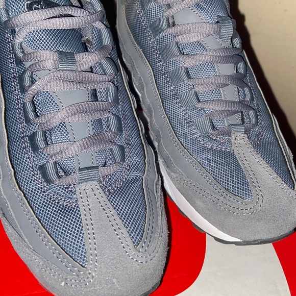 all white air max 95 grade school